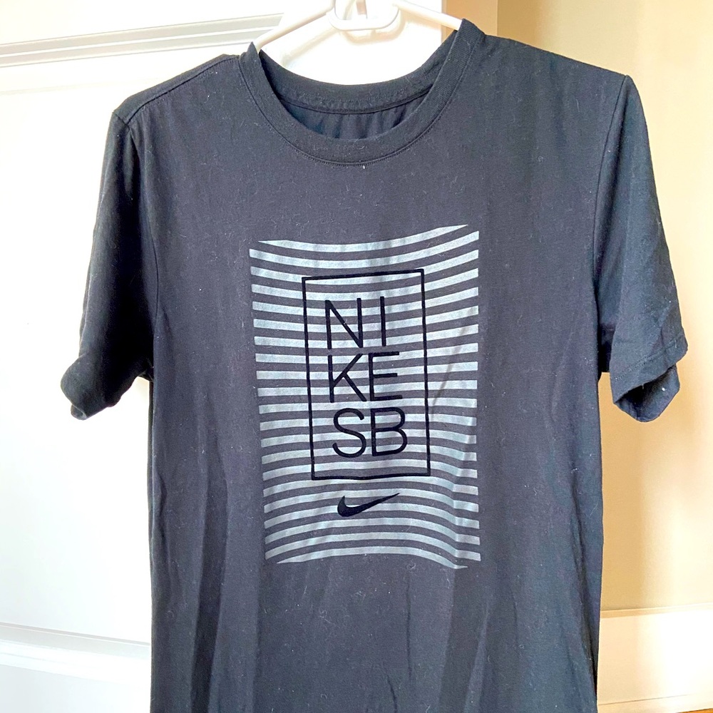 Nike Skateboard Graphic Tee